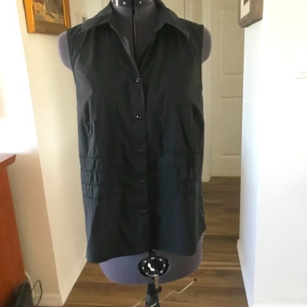 Loft cotton blend black sleeveless button down top